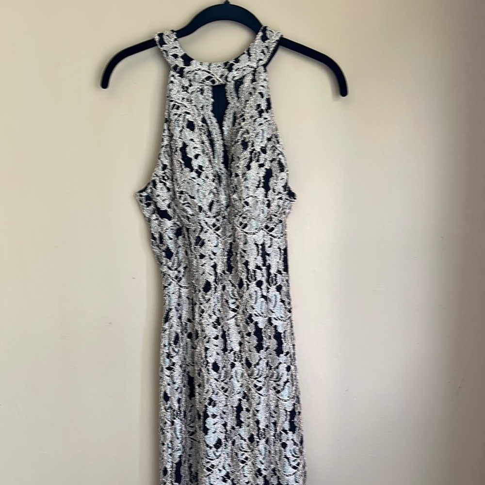 Night Way Collections Women’s Black and Gold Mermaid Floor Length Gown Size 4